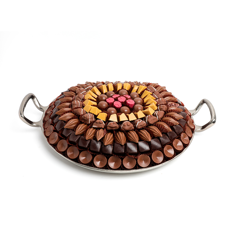 Picture of Daima Assorted Mix Chocolate Round Tray Silver Set 1650gm